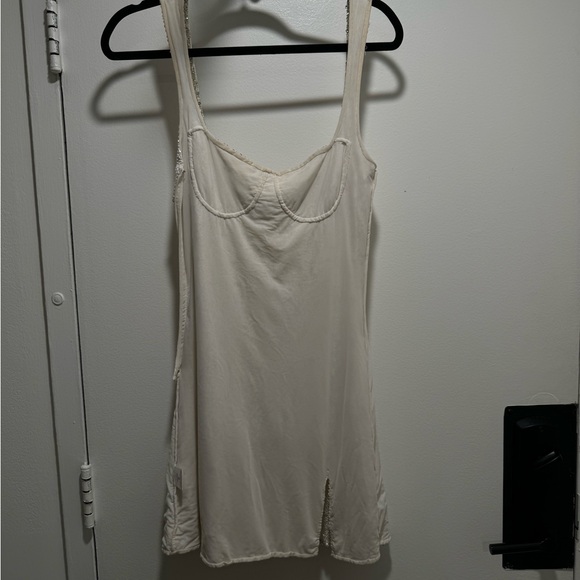 CLIO PEPPIATT Embellished stretch-tulle mini dress - Picture 6 of 8